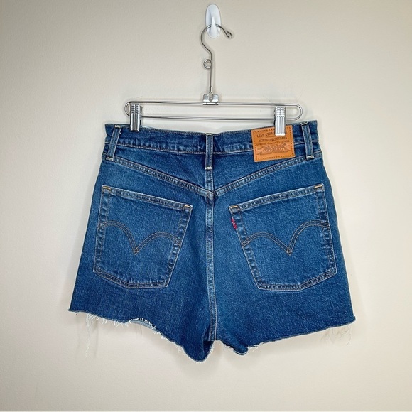 NEW Levi's Ribcage Shorts Button Fly Light Distressed  Raw Hem Dark Blue Sz 29 - Picture 5 of 13